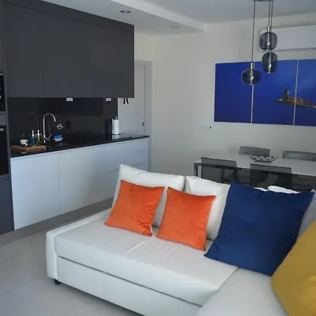 Modern 2br Private Parking Walk To Dona Ana & Old Town *