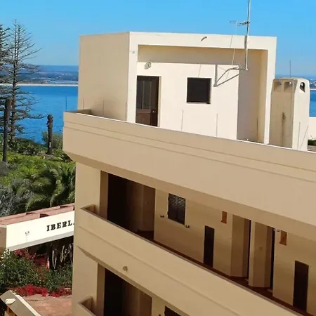 Modern 2br Private Parking Walk To Dona Ana & Old Town * Lagos