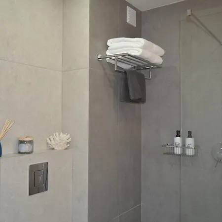 Apartman Modern 2br Private Parking Walk To Dona Ana & Old Town Lagos
